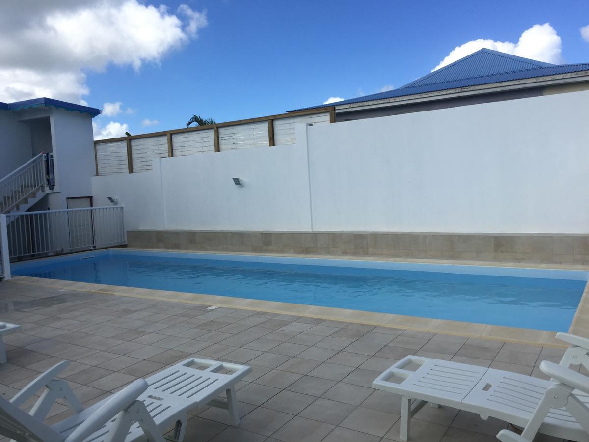Le Domaine Turquoise Apartment Le Moule Exterior photo